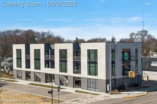 203-110 Austin Ave, Royal Oak, MI, 48067-1468 | Card Image
