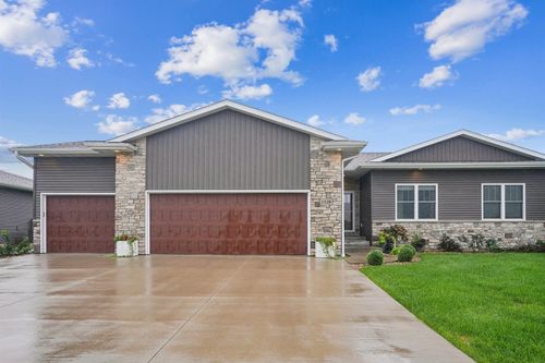 1528 Faithway Dr, Cedar Falls, IA, 50613-3912 | Card Image