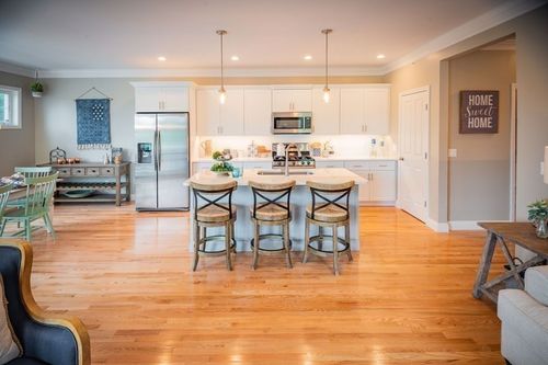 18 Hazelnut Ave, Plymouth, MA, 02360-5493 | Card Image