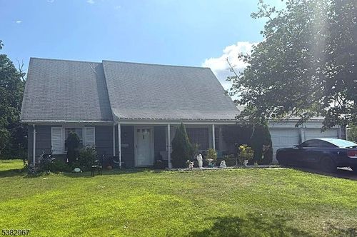 3 Webster Rd, Somerset, NJ, 08873-2214 | Card Image