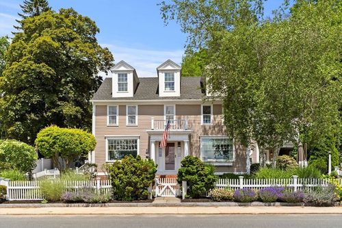 b-452 Main St, Amesbury, MA, 01913-4210 | Card Image