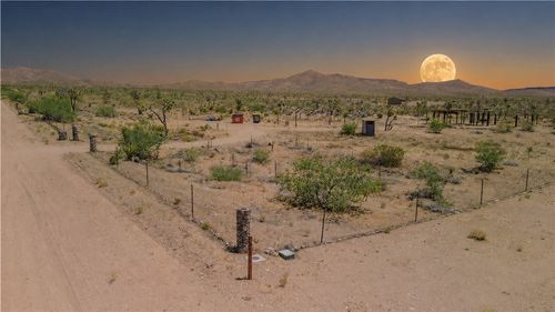 8586 W Mcgrath Dr, White Hills, AZ, 86445-0103 | Card Image
