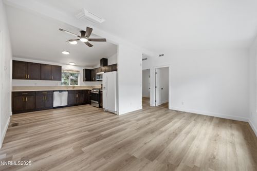 2185 Barberry Way, Reno, NV, 89512-1654 | Card Image