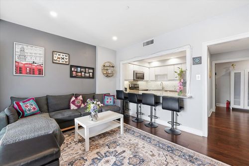 54-100 Shearwater Ct, Jersey City, NJ, 07305-5410 | Card Image