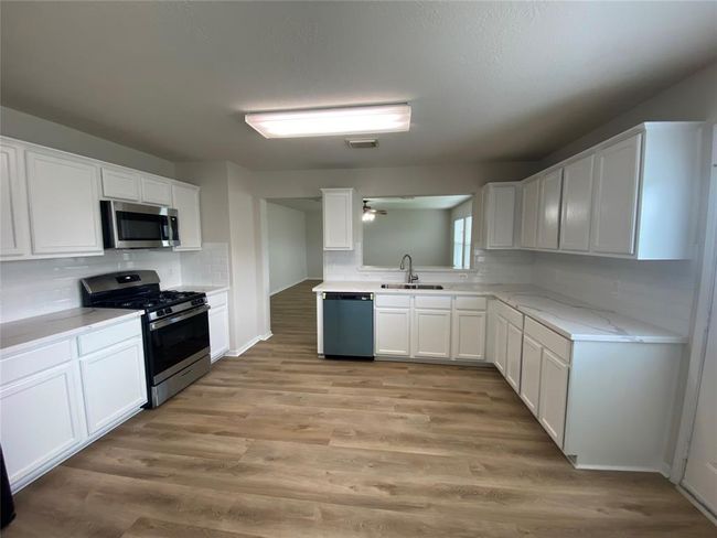 5638 Sequin Dr, House other with 4 bedrooms, 3 bathrooms and 2 parking in Spring TX | Image 7