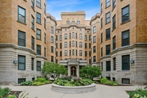 506-550 Surf St, Chicago, IL, 60657-6088 | Card Image
