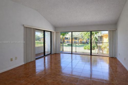 32-5821 Washington St, Hollywood, FL, 33023-7405 | Card Image