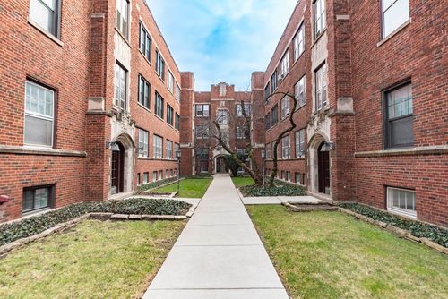 apt-1e-735 Hinman Ave, Evanston, IL, 60202-2581 | Card Image