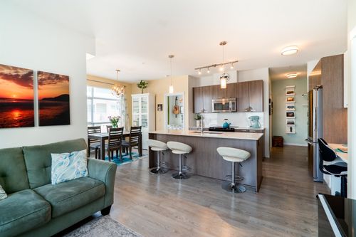 215-617 Smith Ave, Coquitlam, BC, V3J0C3 | Card Image