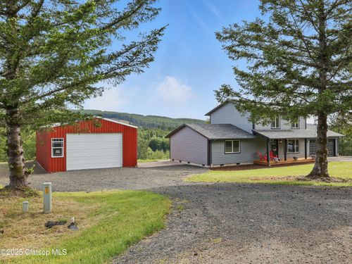 41390 Rolling Stones Ln, Astoria, OR, 97103-8467 | Card Image
