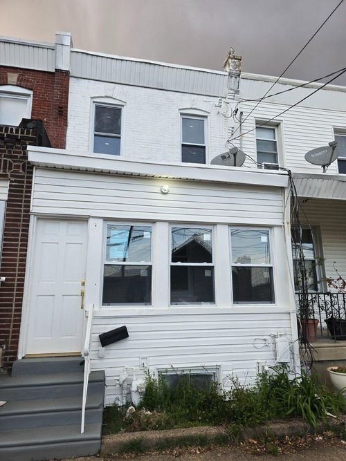 211 Spruce St, DARBY, PA, 19023-2908 | Card Image