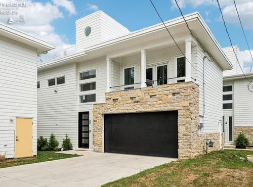 apt-5-280 Buckeye Dr, Sheffield Lake, OH, 44054-1602 | Card Image