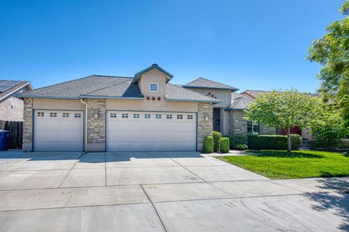 2952 25th Ave, Kingsburg, CA, 93631-9556 | Card Image