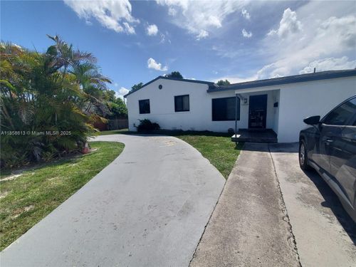 17620 Ne 8th Pl, Miami, FL, 33162-2119 | Card Image