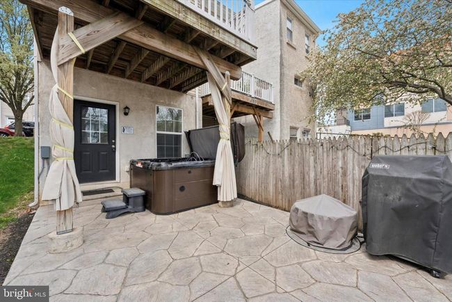 379 E Elm St, Townhouse with 3 bedrooms, 3 bathrooms and null parking in CONSHOHOCKEN PA | Image 19