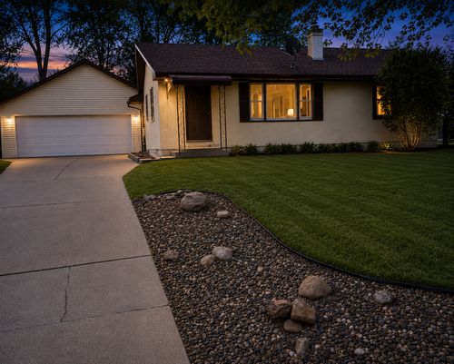 8245 Del Dr N, New Hope, MN, 55428-4809 | Card Image