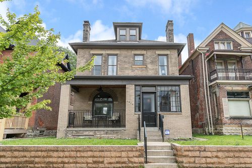 1275 E Long St, Columbus, OH, 43203-1944 | Card Image