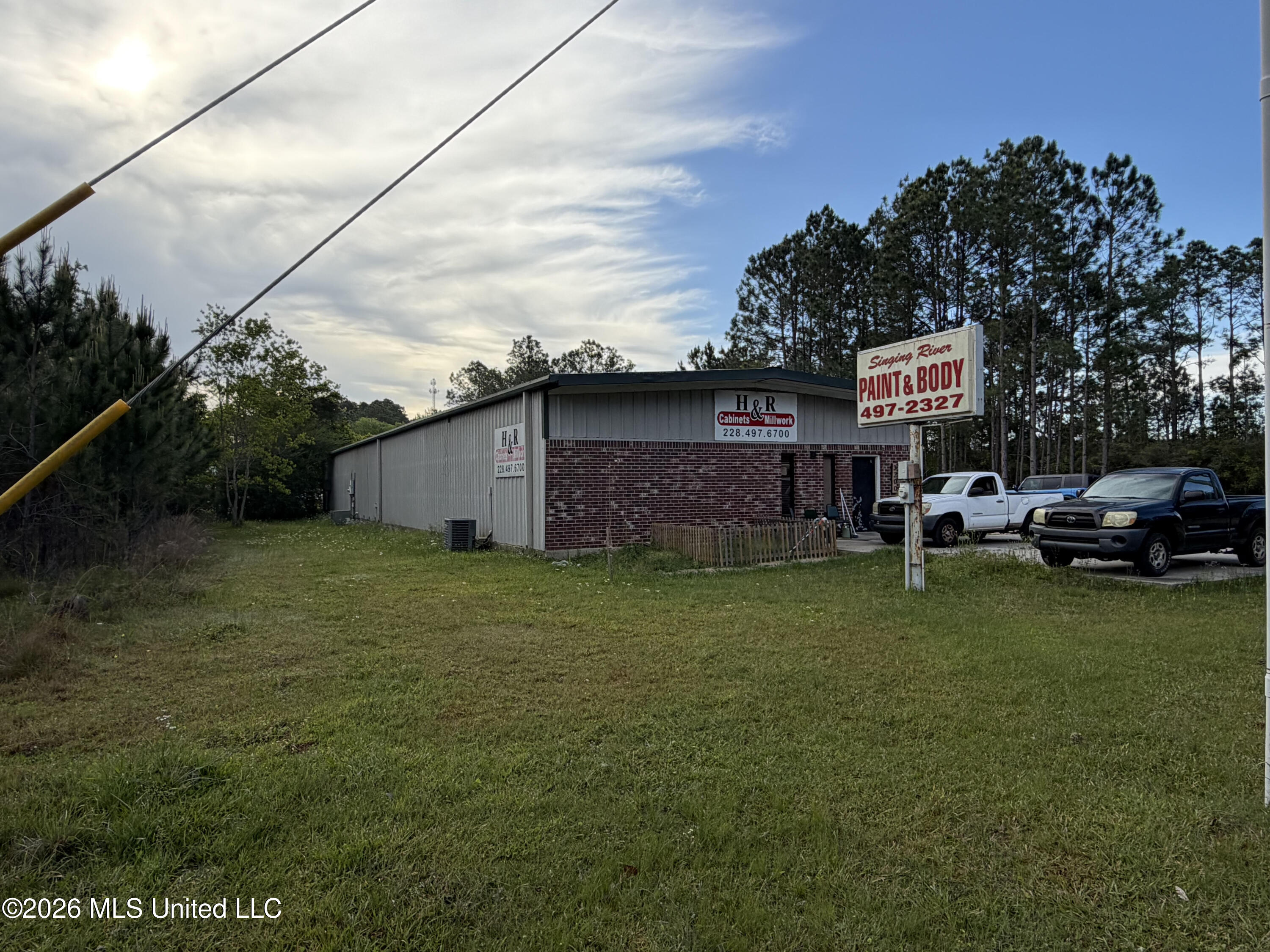 3200 Dolphin Dr, Gautier, MS 39553