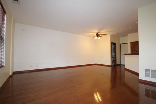 228 Springbrook Trl S, Oswego, IL, 60543-4007 | Card Image
