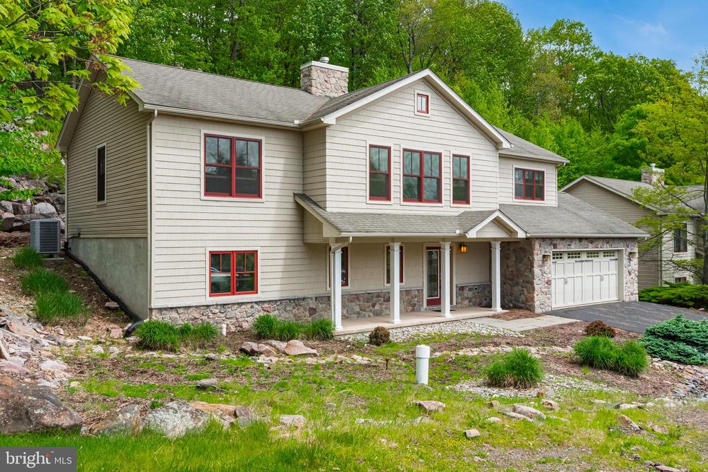 Residential in LAKE HARMONY 3