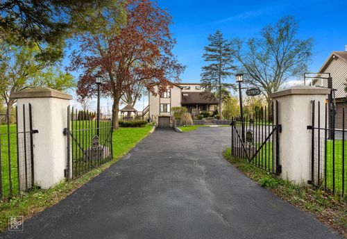 27875 W Lake Shore Dr, Spring Grove, IL, 60081-9140 | Card Image