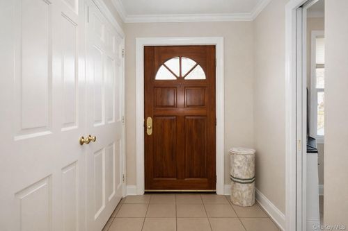 26 Wesley Ave, Port Chester, NY, 10573-2924 | Card Image