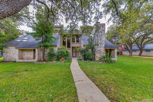 212 Sagecrest Dr, Hollywood Park, TX, 78232-1312 | Card Image
