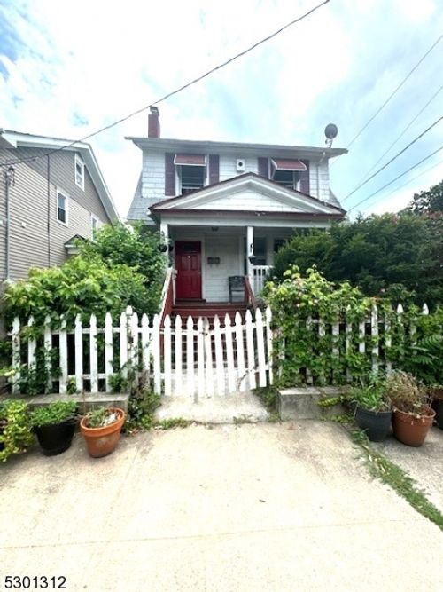 872 Lyons Ave, Irvington, NJ, 07111-1846 | Card Image