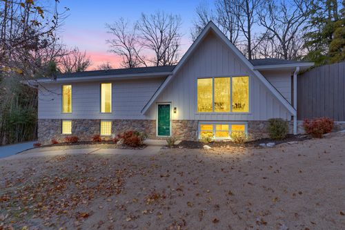 5675 Grayshore Ln, Hixson, TN, 37343-4121 | Card Image