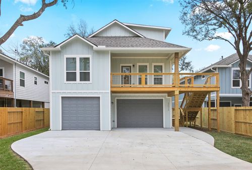 3613 Pecan Dr, Bacliff, TX, 77518-1243 | Card Image