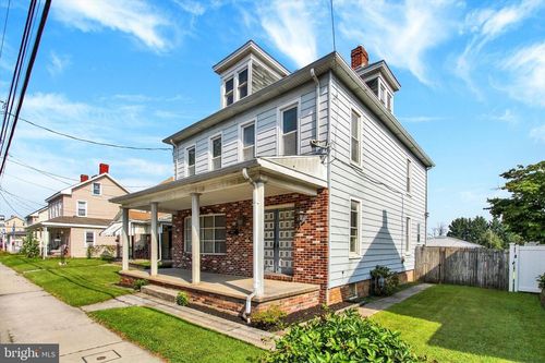 814 York St, HANOVER, PA, 17331-3432 | Card Image