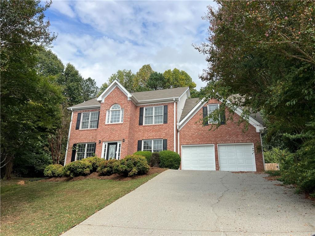 Georgian Point Dr, Lawrenceville, GA 30045