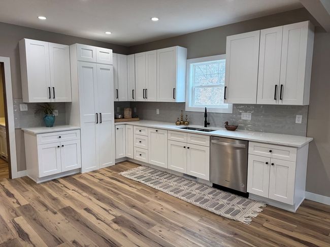2414 Poplar Ave, Home with 6 bedrooms, 4 bathrooms and null parking in Duncombe IA | Image 11