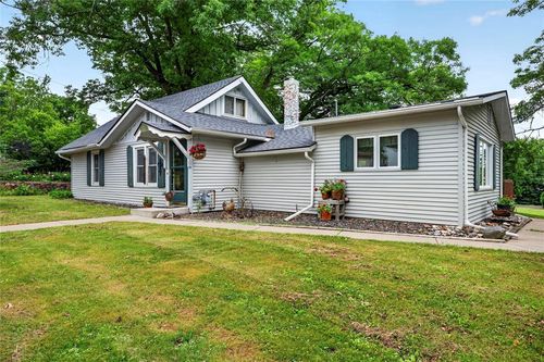 910 1st St, Spooner, WI, 54801-1061 | Card Image