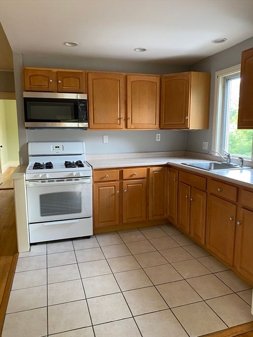 2nd-floor-23 River Pl, Methuen, MA, 01844-3731 | Card Image