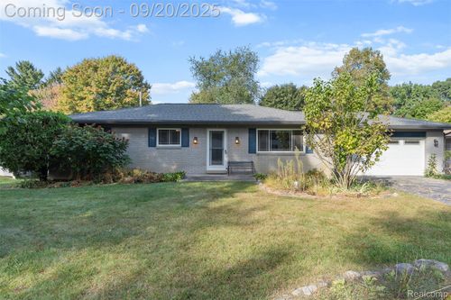 1636 Petrolia, West Bloomfield, MI, 48324-3959 | Card Image