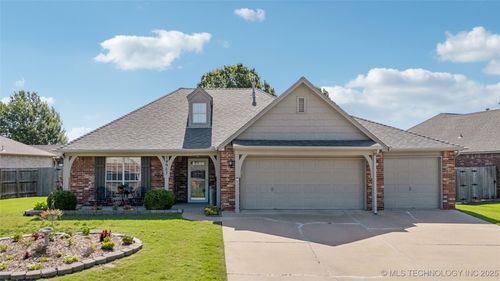 14907 88th St, Owasso, OK, 74055-4802 | Card Image