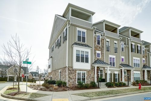 5471 Golf Dr, CROZET, VA, 22932-1528 | Card Image