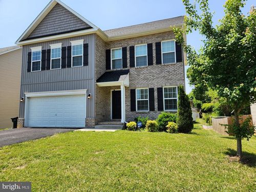 8366 Leighburn Dr, Roanoke, VA, 24019-1191 | Card Image