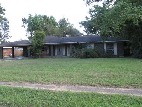 3908 Mertens Street, Alexandria, LA, 71301 | Card Image