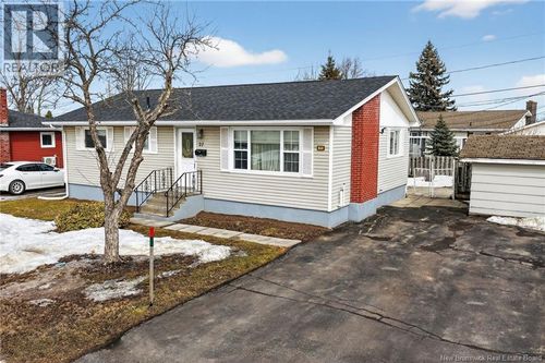 27 Miller Dr, Moncton, NB, E1C7T3 | Card Image