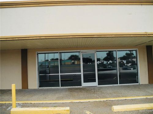 1127 E 9th St, Mission, TX, 78572-4404 | Card Image
