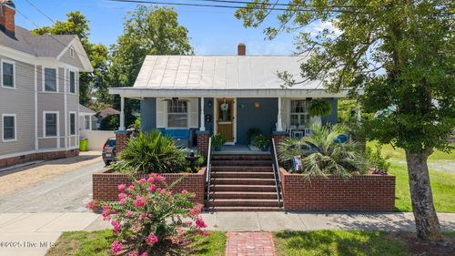 711 E Front St, New Bern, NC, 28560-4007 | Card Image