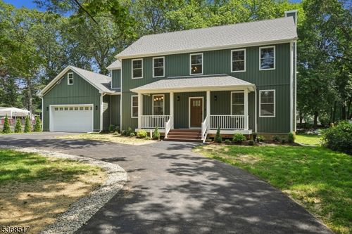 32 Netcong Rd, Budd Lake, NJ, 07828-2124 | Card Image