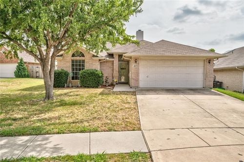 4857 Eagle Trace Dr, Fort Worth, TX, 76244-7924 | Card Image