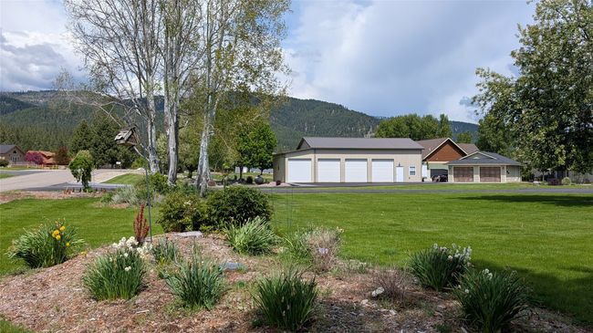 Facing the Neighbors Shop across the Front Yard | Image 22