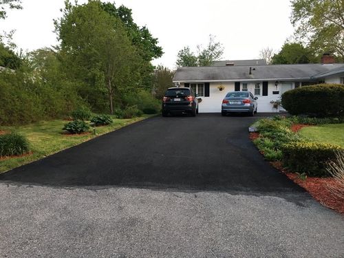 160 Richard Rd, Braintree, MA, 02184-7735 | Card Image