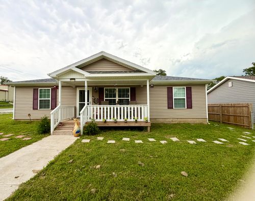 600 N Main St, El Dorado Springs, MO, 64744-1024 | Card Image