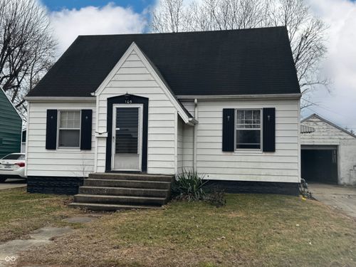 105 E Vinyard Street, Anderson, IN, 46012 | Card Image