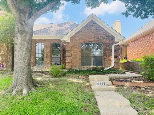 9215 Highedge Cir, Dallas, TX, 75238-2584 | Card Image